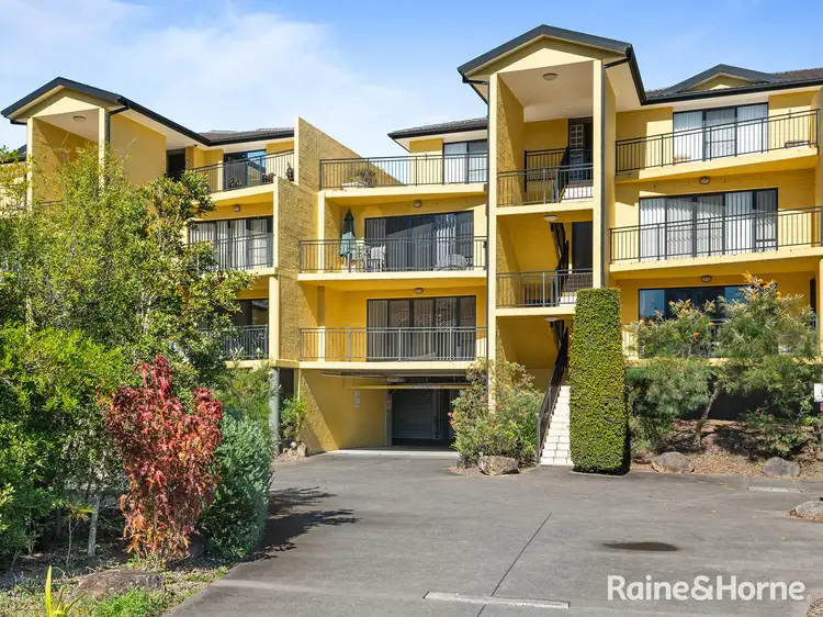 23/2 Adcock Avenue, West Gosford NSW 2250