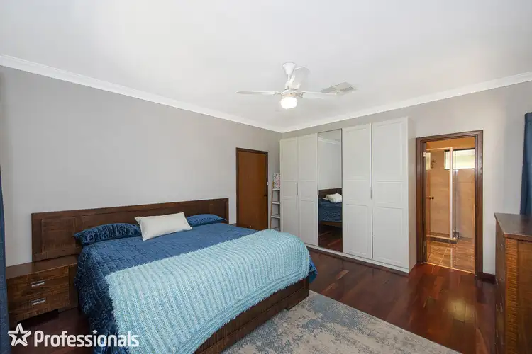 Fourth view of Homely house listing, 40 Evening Peal Court, Darling Downs WA 6122
