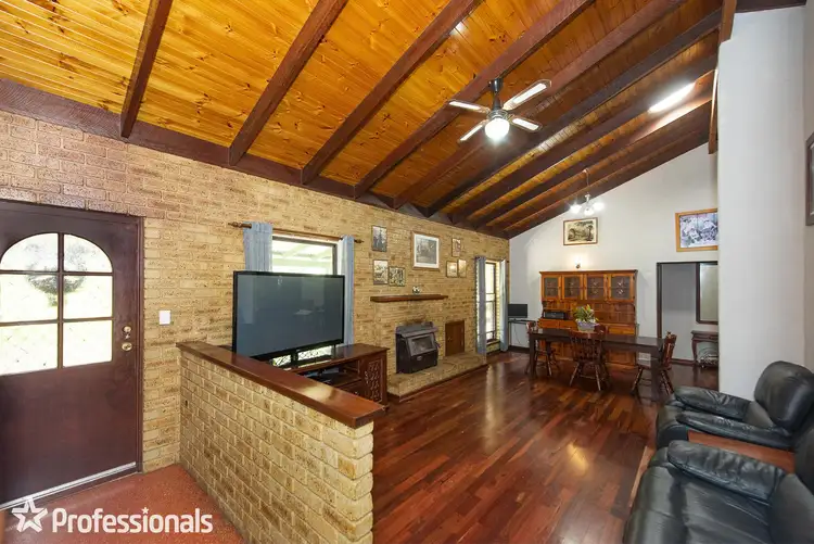 Sixth view of Homely house listing, 40 Evening Peal Court, Darling Downs WA 6122