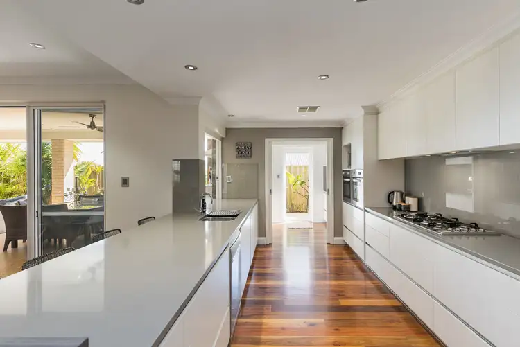 Fifth view of Homely house listing, 12 Triumph Approach, Aubin Grove WA 6164