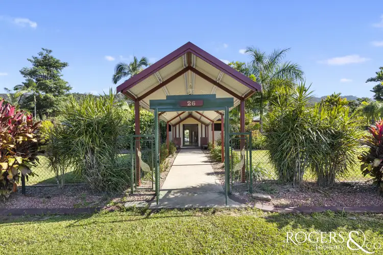 26-28 Zanzoo Close, Redlynch QLD 4870