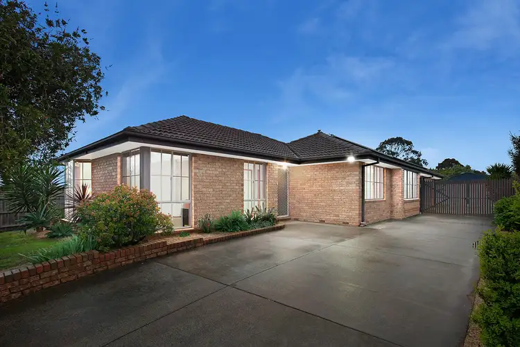 10 Chevalier Crescent, Mooroolbark VIC 3138