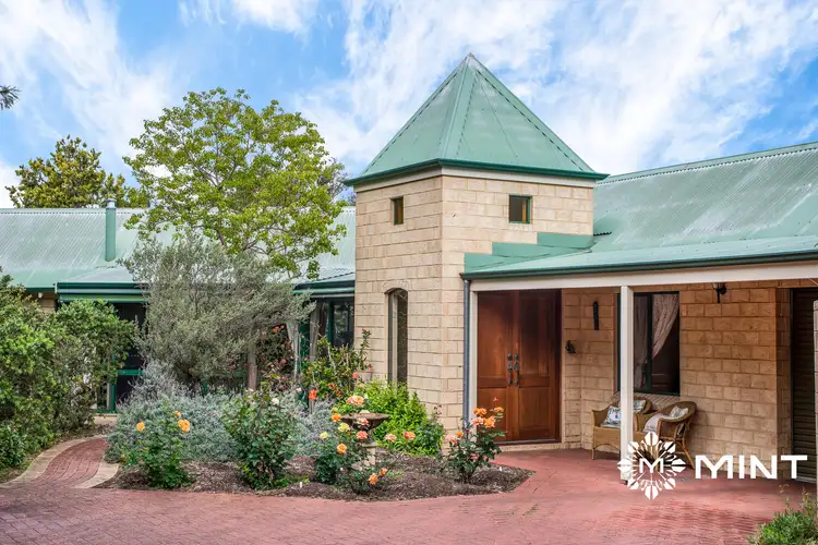 27 Bricknell Road, Attadale WA 6156