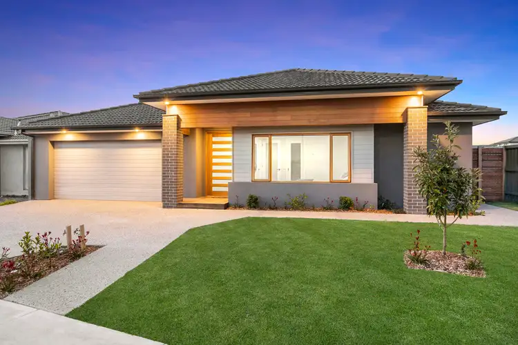2 Amarillo Drive, Cranbourne South VIC 3977