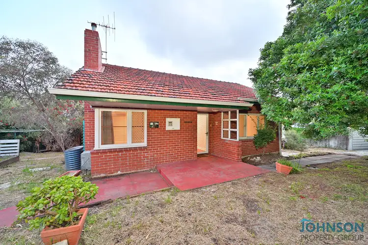 2 Bassett Street, Willagee WA 6156