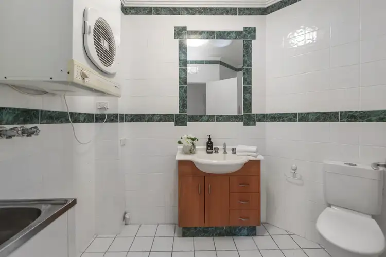 Sixth view of Homely unit listing, 5/45 Shottery Street, Yeronga QLD 4104