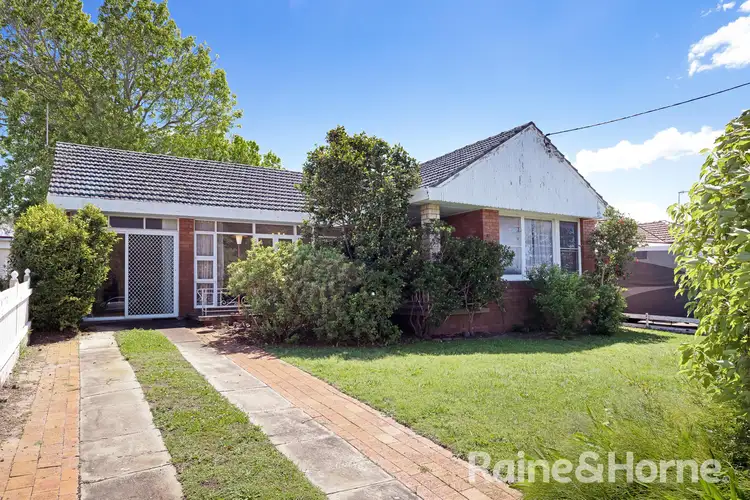 10 Vista Parade, Kotara NSW 2289