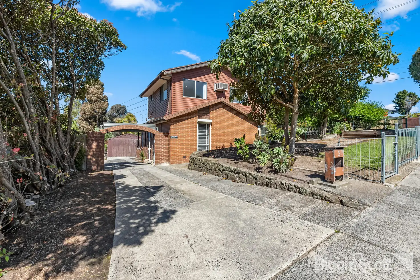 Main view of Homely house listing, 2 Amalfi Drive, Endeavour Hills VIC 3802