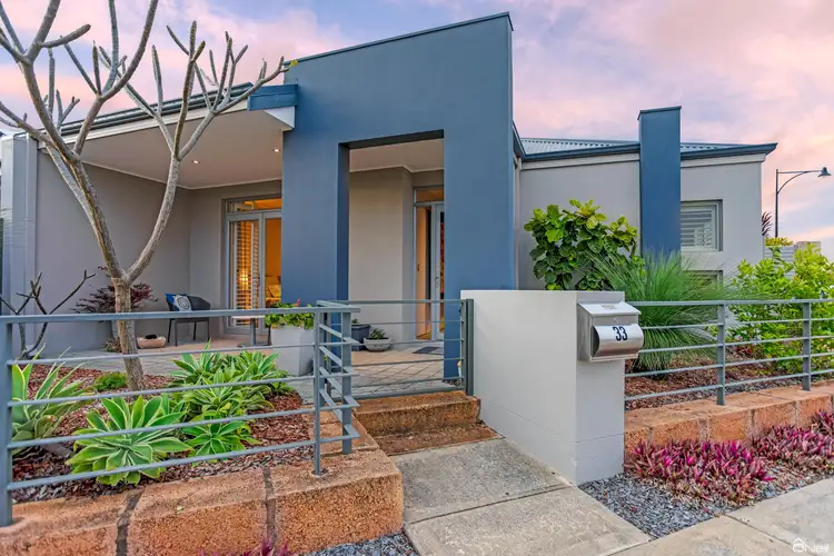 33 Barrington Avenue, Champion Lakes WA 6111