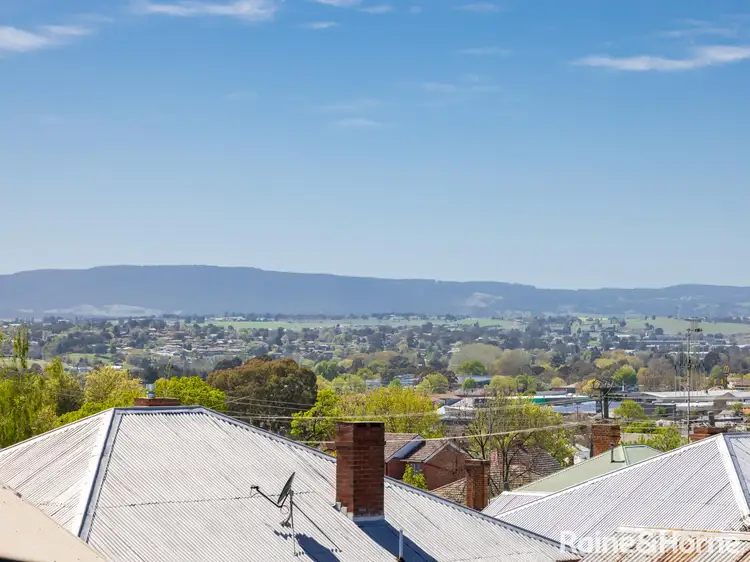 243 Keppel Street, Bathurst NSW 2795