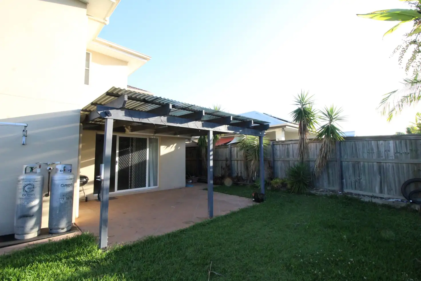 Main view of Homely townhouse listing, 2/10 Alicia Circuit, Little Mountain QLD 4551
