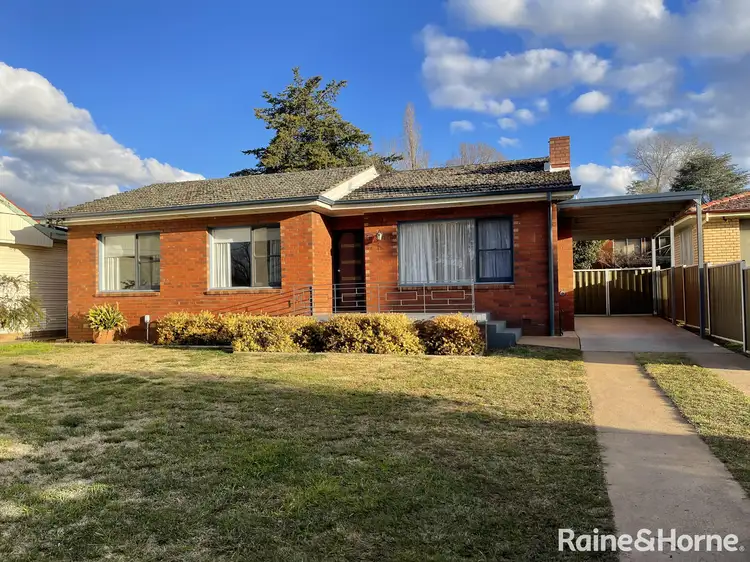 25 Racecourse Road, Orange NSW 2800