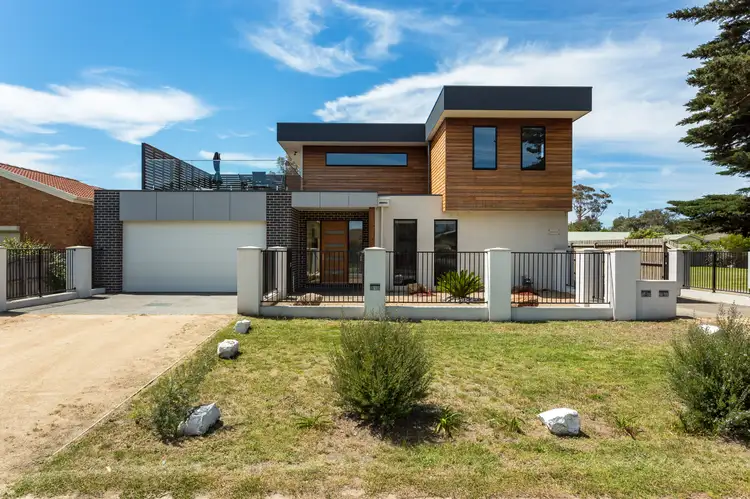 1/9 Weeroona Street, Rye VIC 3941