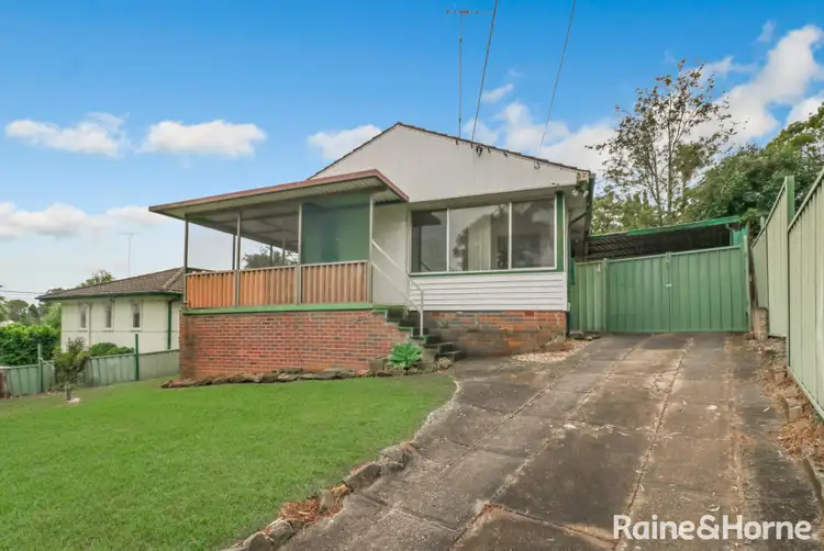 17 Nella Dan Avenue, Tregear NSW 2770