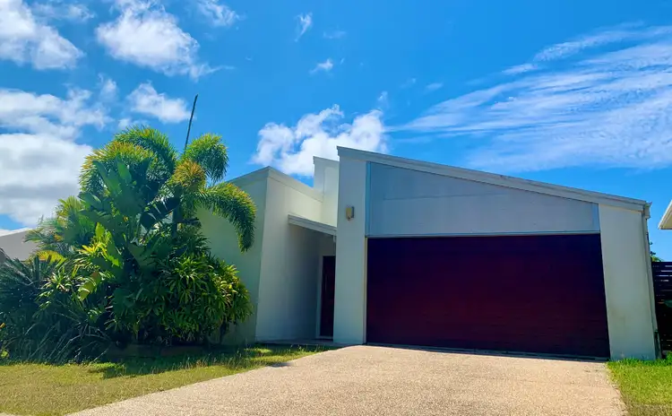 85 Abell Road, Cannonvale QLD 4802