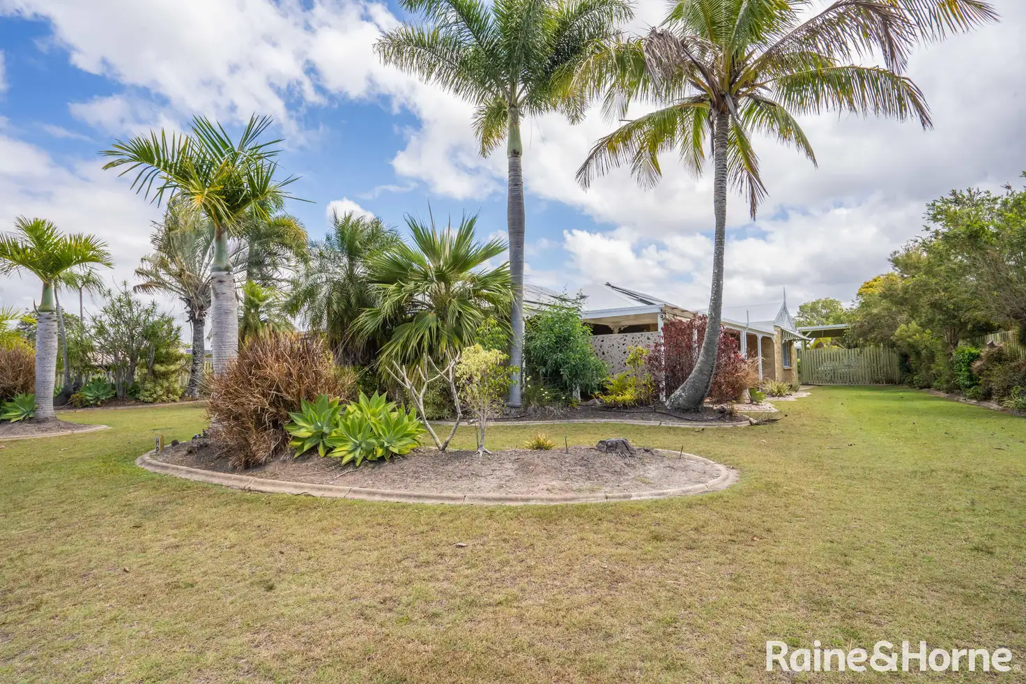 Main view of Homely house listing, 5 Mackay Drive, Kawungan QLD 4655