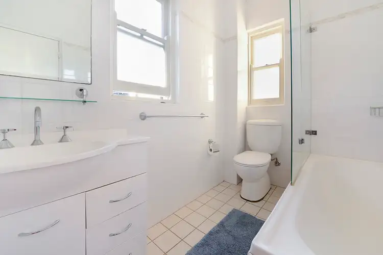 Sixth view of Homely apartment listing, 5/3 Ramsgate Avenue, Bondi Beach NSW 2026