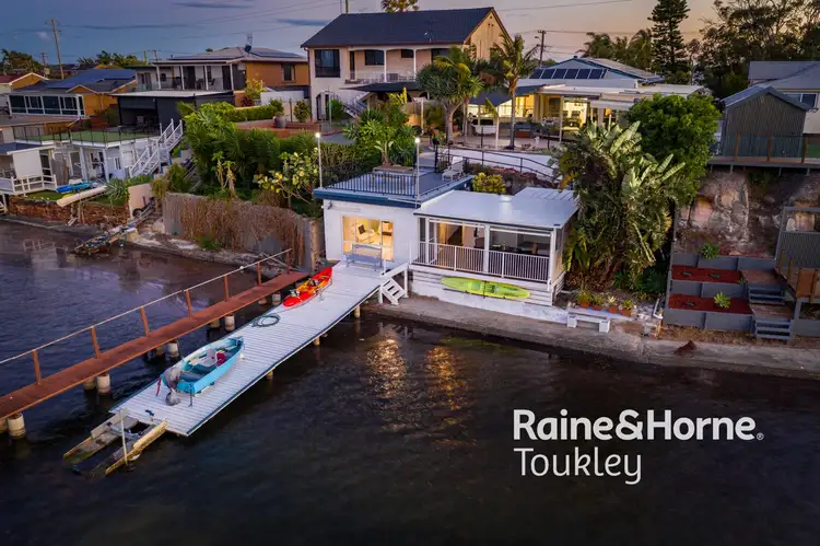 124 Main Road, Toukley NSW 2263