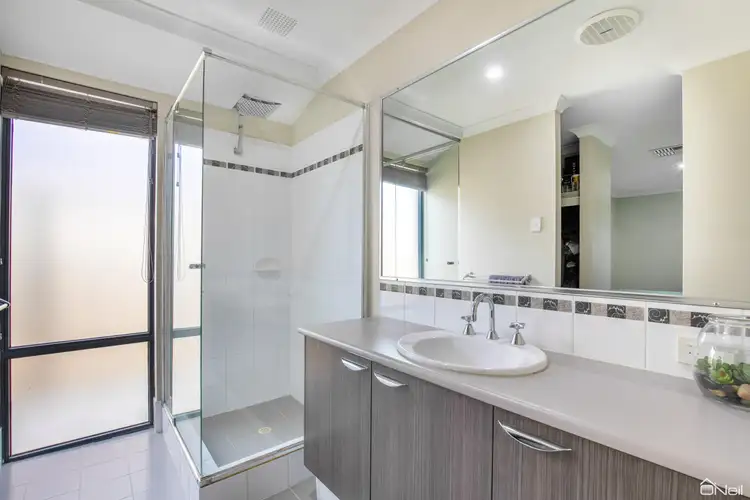 Seventh view of Homely house listing, 11 Kalanchoe Approach, Seville Grove WA 6112