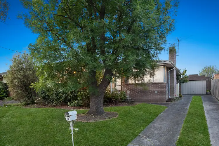 18 Frallon Crescent, Frankston VIC 3199