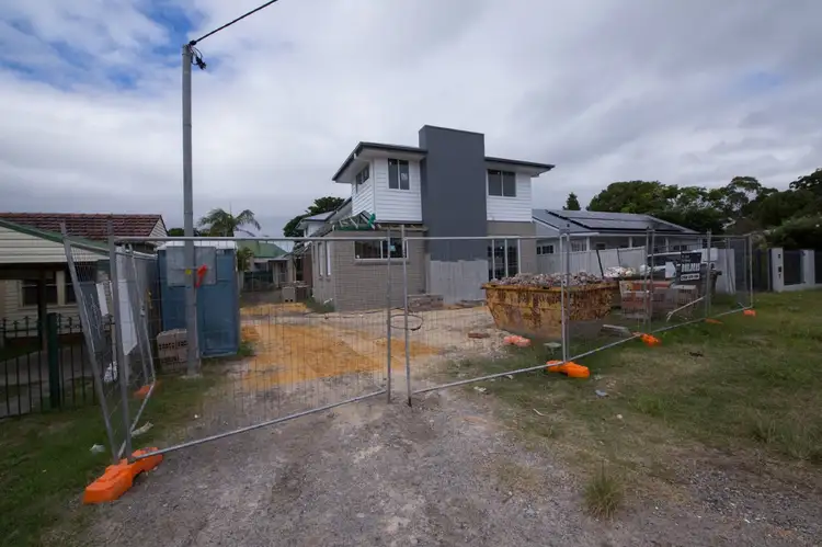 2/4 Piper Street, Woy Woy NSW 2256