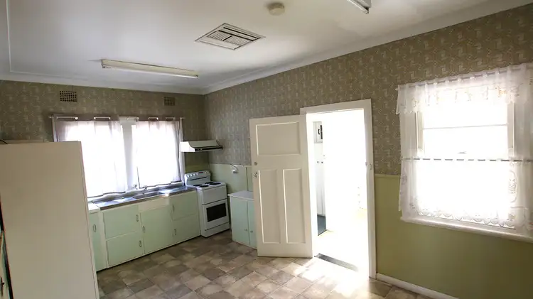 Sixth view of Homely house listing, 5 Stewart Avenue, West Tamworth NSW 2340