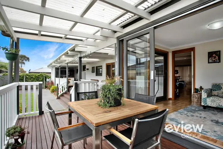 2/32 Eramosa Road East, Somerville VIC 3912