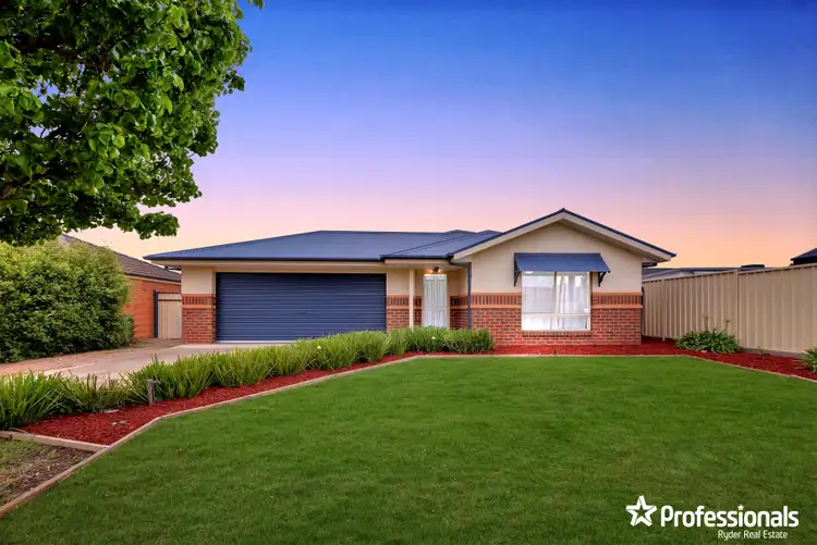 39 Ridge Way, Melton West VIC 3337