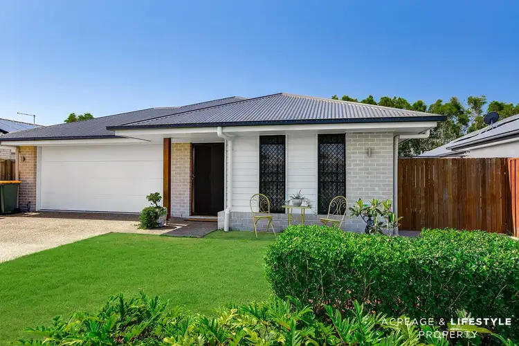 55 Lakeside Cres, Ningi QLD 4511
