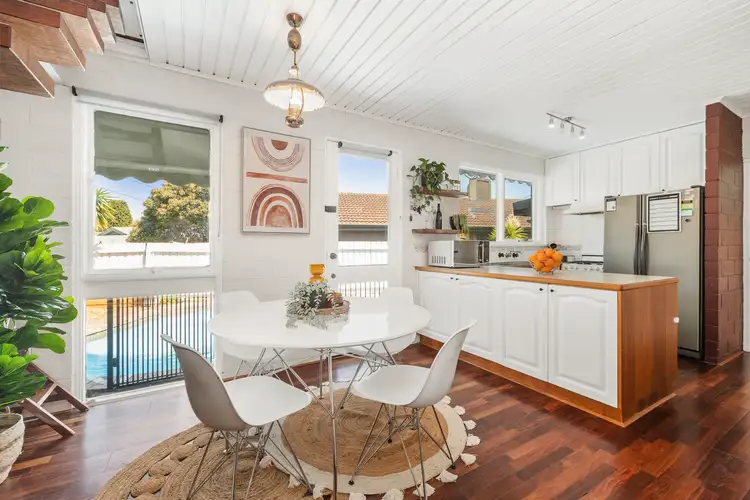 Second view of Homely house listing, 6 Corowa Place, Frankston VIC 3199