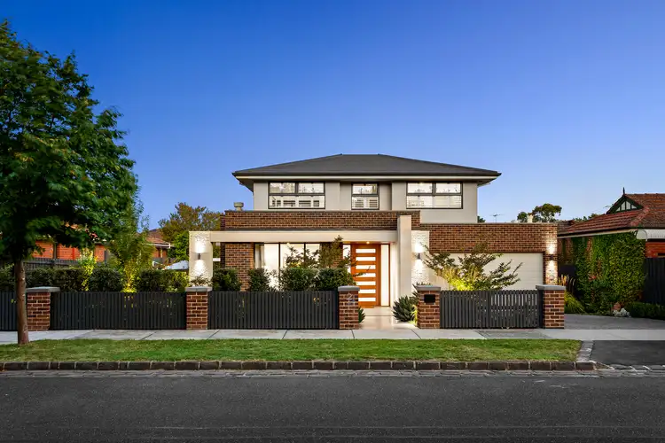 2 Wellesley Street, Mont Albert VIC 3127