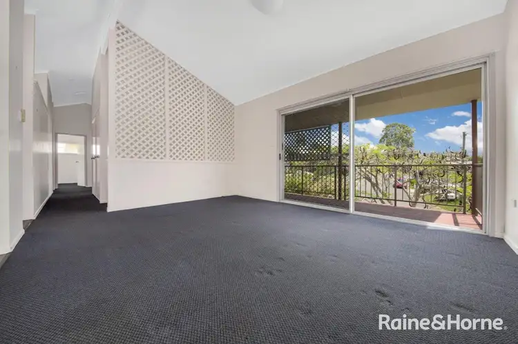 Fifth view of Homely house listing, 4 Hoskyn Court, Clinton QLD 4680