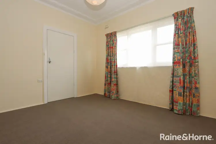 Fifth view of Homely block of units listing, 1,2,3/69 Bant Street, South Bathurst NSW 2795