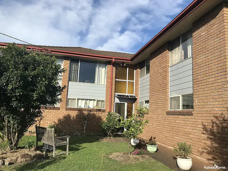 Room 2/19 Hanbury Street, Mayfield NSW 2304