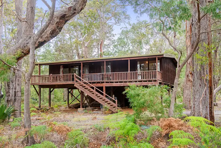 24 Hale Avenue, Molloy Island WA 6290