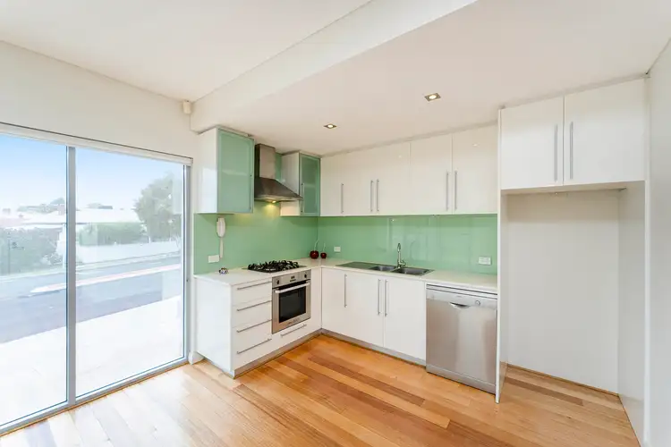 2/135 Loftus Street, Leederville WA 6007