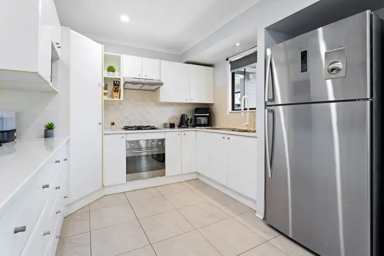 Third view of Homely house listing, 5 Loxley Close, Berkeley Vale NSW 2261