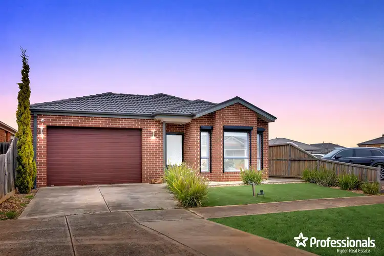 17 Linda Place, Kurunjang VIC 3337