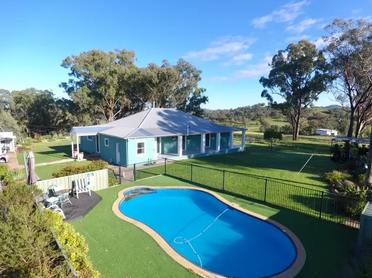 70 "Rockleigh & "Sunnyside" Wilsons Road, Wallabadah NSW 2343