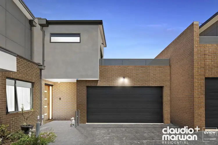 3/4 Gregory Street, Oak Park VIC 3046