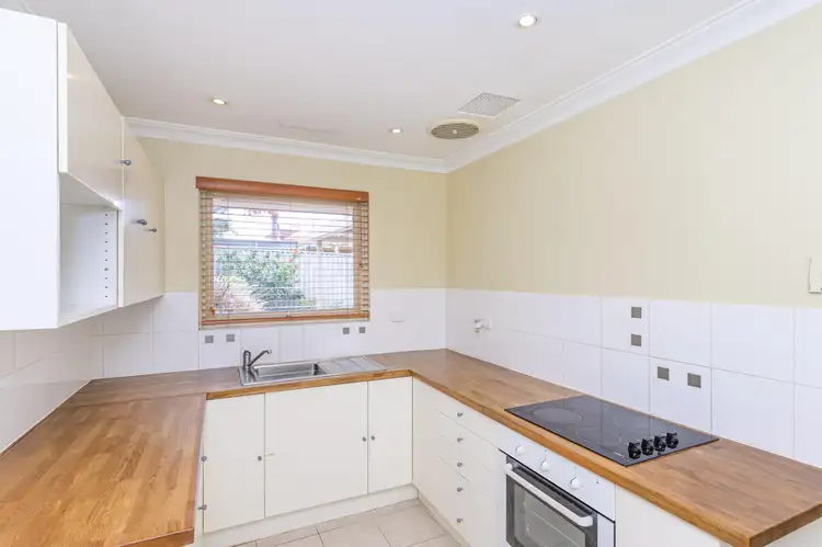 Seventh view of Homely semi-detached listing, A/8 Clevedon Place, Kallaroo WA 6025