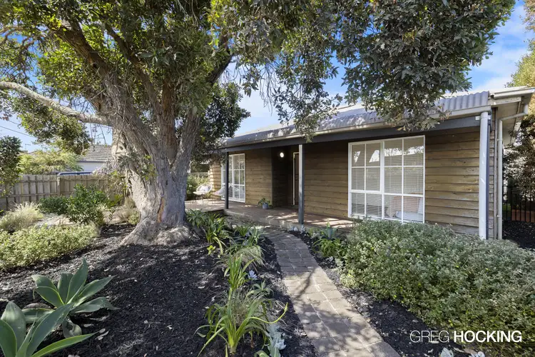 24 Railway Parade, Seaford VIC 3198