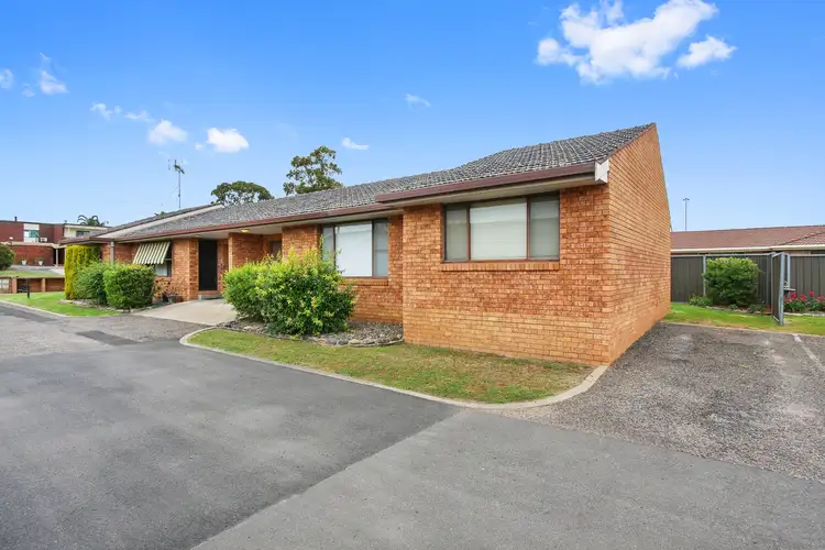 2/8 Thibault Street, Tamworth NSW 2340