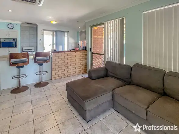Fifth view of Homely house listing, 20 Half Moon Drive, Waggrakine WA 6530