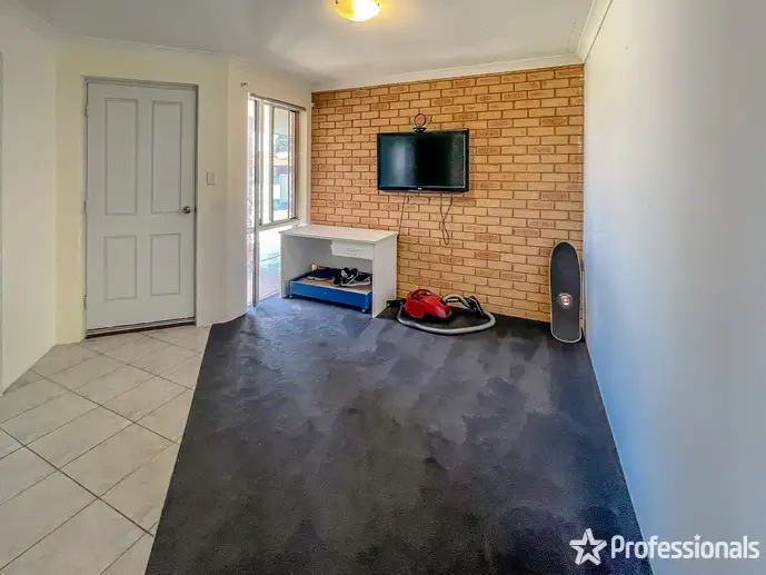 Sixth view of Homely house listing, 20 Half Moon Drive, Waggrakine WA 6530