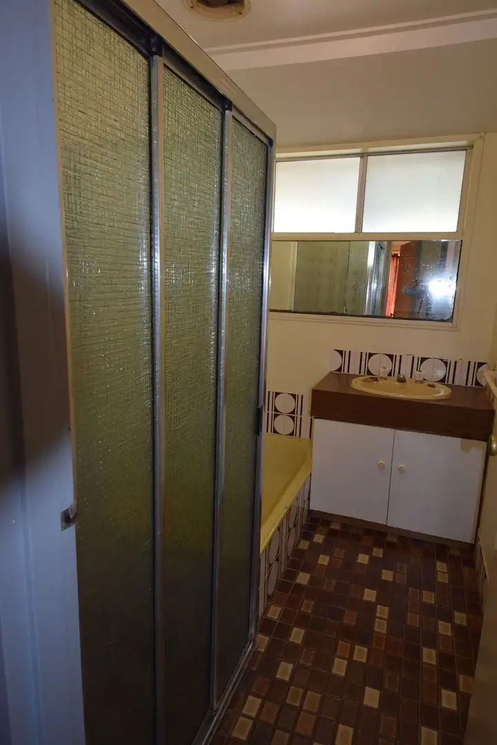 Seventh view of Homely house listing, 2 Maddox Place, Parmelia WA 6167