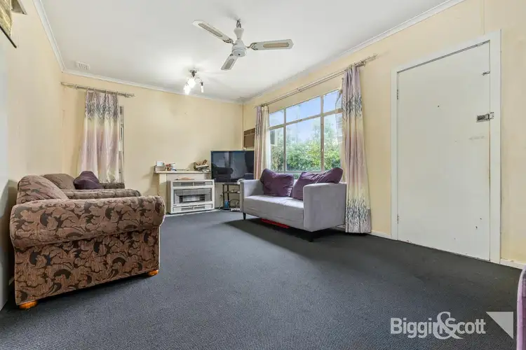 Second view of Homely house listing, 5 Laurel Avenue, Doveton VIC 3177
