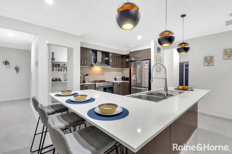 Fifth view of Homely house listing, 16 Peninsula Crescent, Craigieburn VIC 3064
