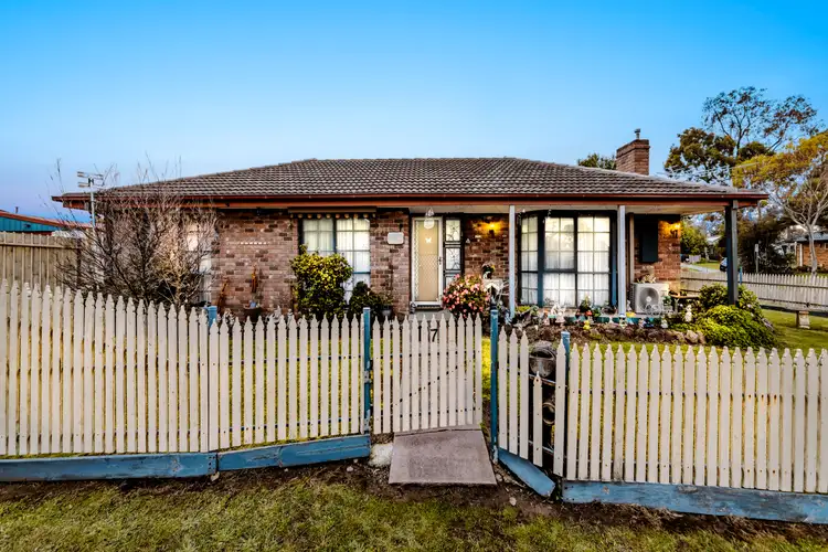 7 Wood Court, Cranbourne VIC 3977