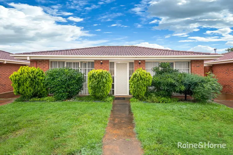 2/36 Ligar Street, Sunbury VIC 3429